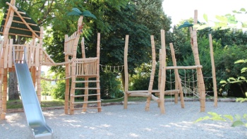 Spielplatz "Kletterdschungel" Leipziger Wiesen